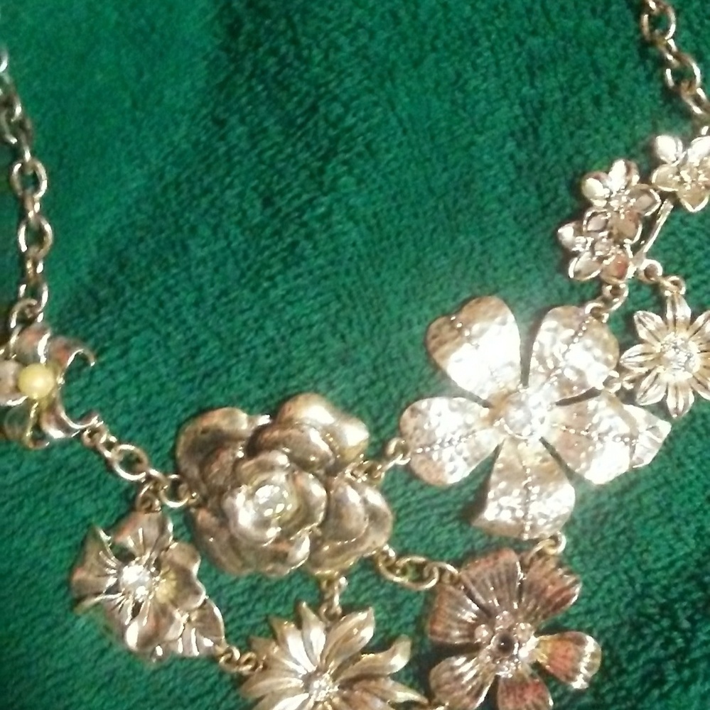 Necklace - Picture 5 of 5